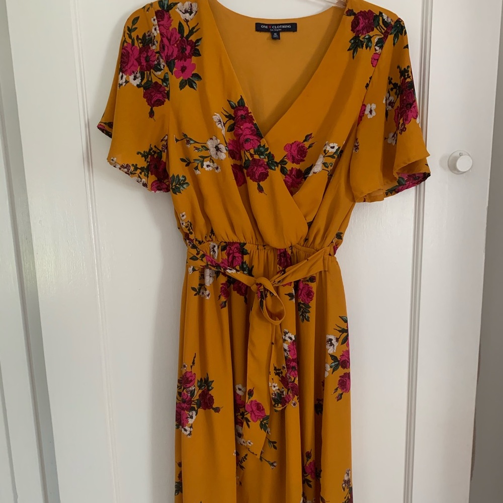Mustard yellow flower detailed flowy dress